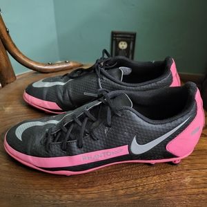 Womens nike soccer cleats size 8.5